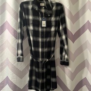 Universal threads, black, and white dress